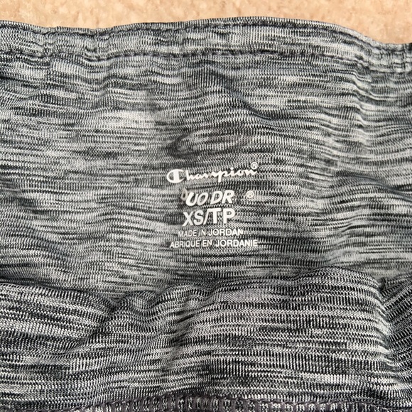 Champion Cropped Leggings - Picture 3 of 3